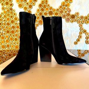 Kendall & Kylie black suede ankle boots